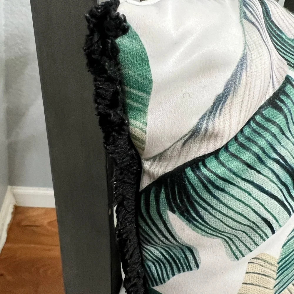 Pier 1 Green and Cream Leaf Pillow